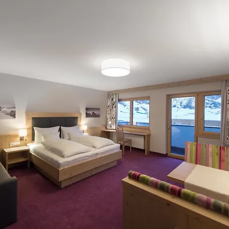 מלון Skihotel Haus Gurgl 4*